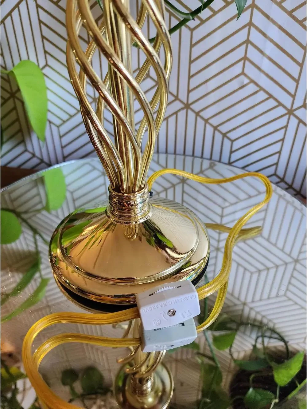 Vintage Gold Twisted Brass Accent Lamp 17